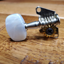 Load image into Gallery viewer, Cordoba 2x2 Ukulele Tuning Machines - Nickel w/ Pearl Buttons
